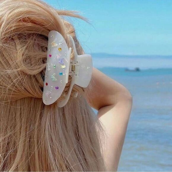 Free People Accessories - butterfly hair clips A662
